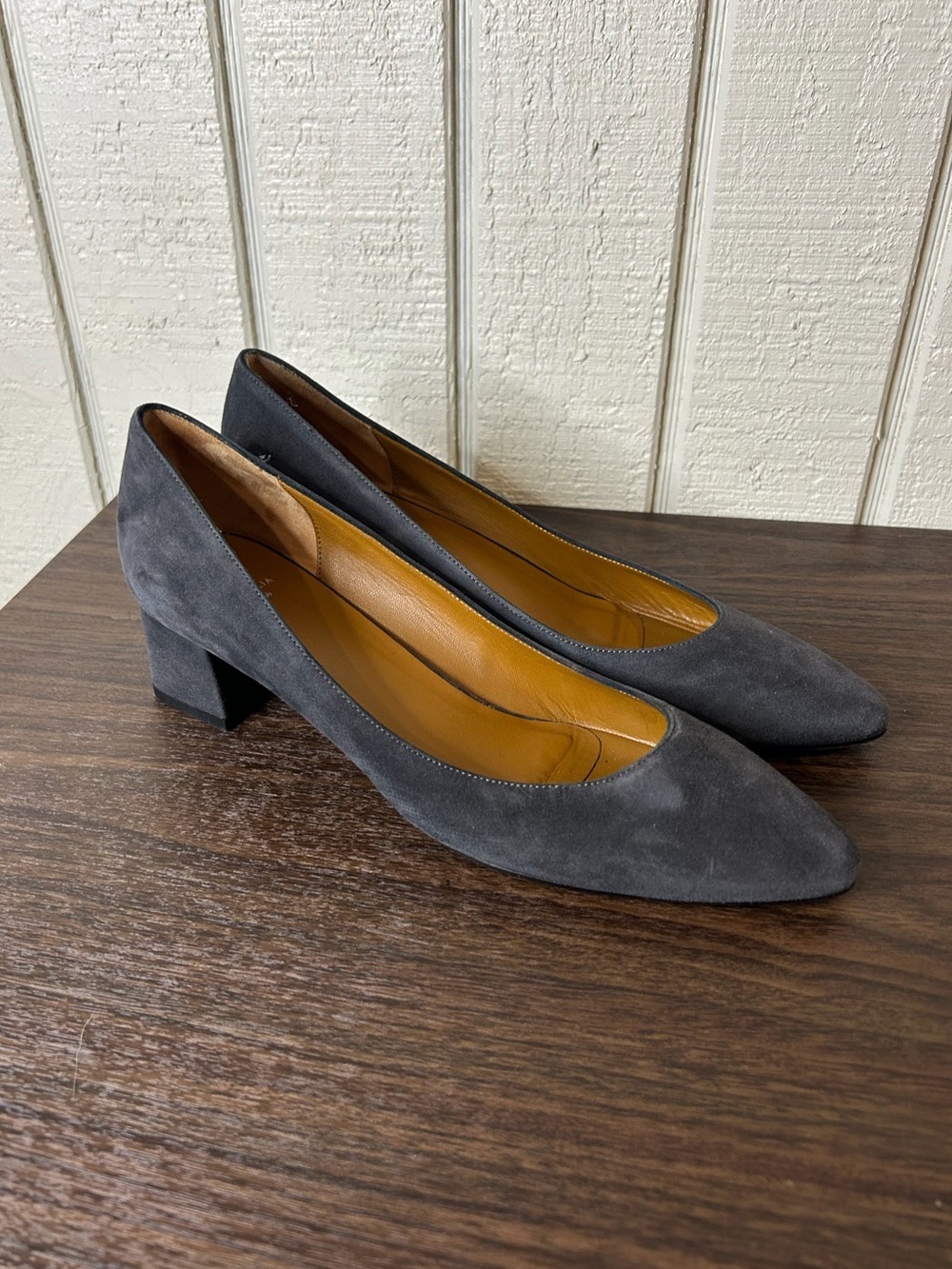 Aquatalia Suede Pumps, size 8.